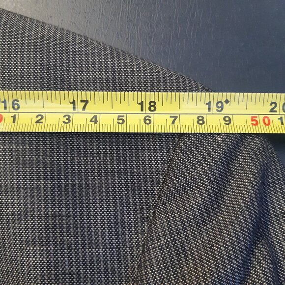 Hugo Boss 42R Linen & Wool Grey Check Sport Jacket, Dugger's of Halifax - Picture 12 of 14